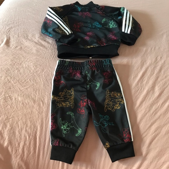 adidas x Disney Baby Boy’s Mickey & Friends Superstar Set Size 6M - Picture 2 of 5